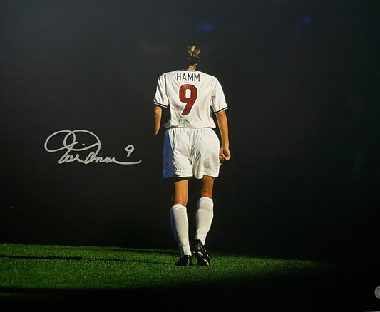 Mia Hamm signed photo 16x20 Beckett COA